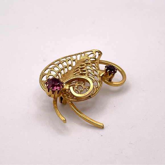 Dainty Vintage Gold Tone Filigree Leaf Brooch With Pink and Purple Rhinestones - Picture 5 of 9